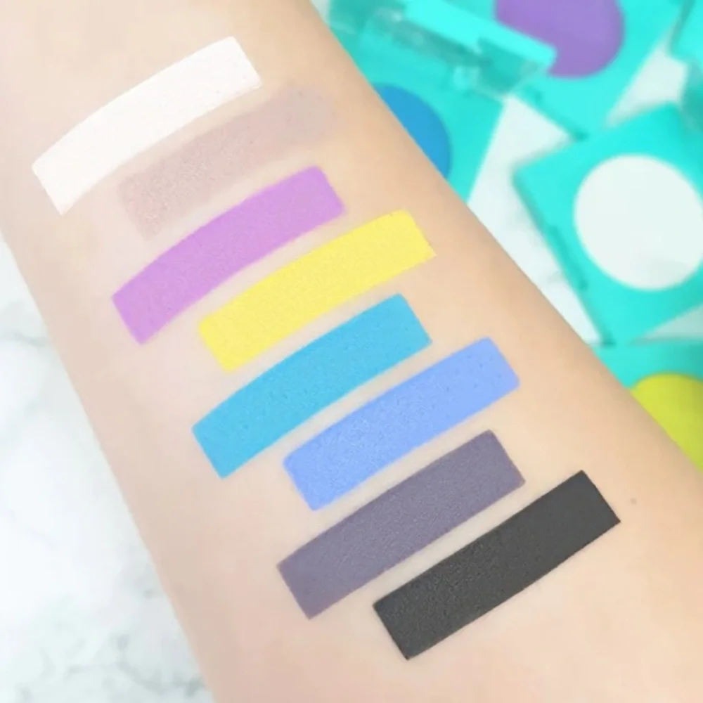 Medusa’s Makeup Bahamas Matte Eyeshadow Black